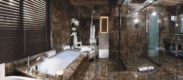 phong tắm biệt thự Chalet Brickell 1