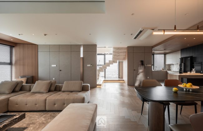 Swanlake Onsen - Mr Long - 1. Khach bep (1)